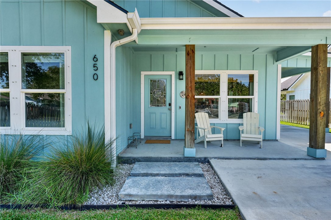 650 Sunset Drive Rockport TX 78382
