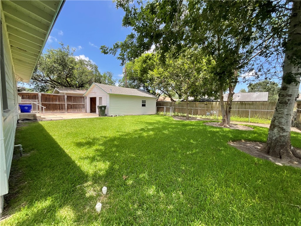 1202 Zarsky Drive Corpus Christi TX 78412