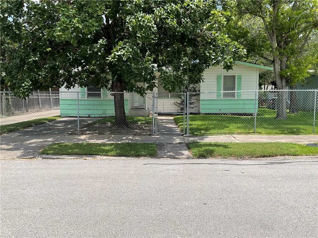 1202 Zarsky Drive Corpus Christi TX 78412