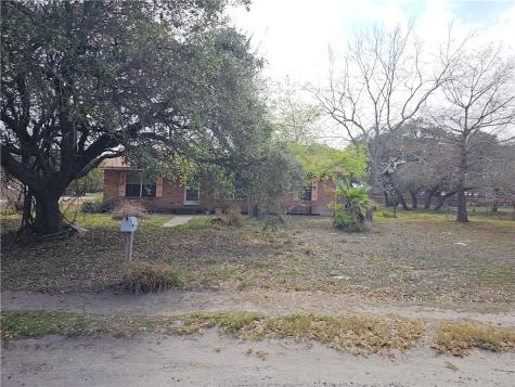 261 N 11th Street Aransas Pass TX 78336