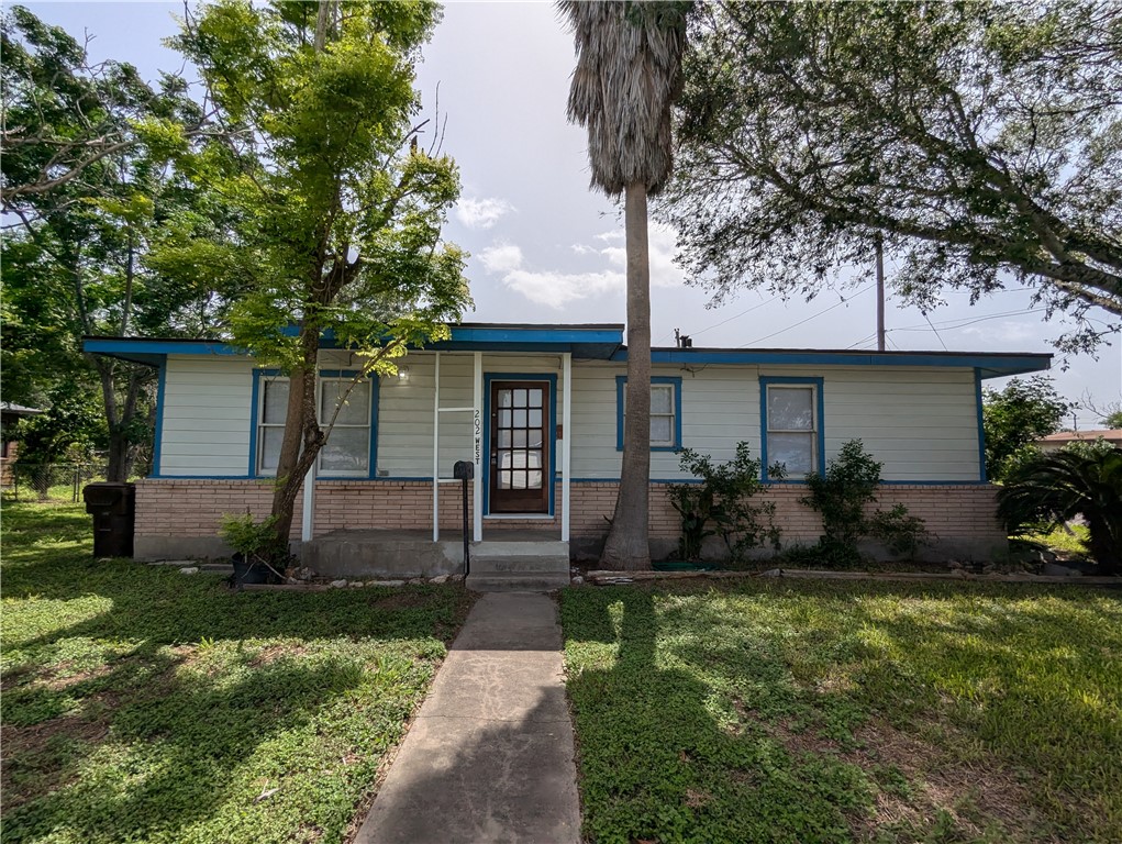 202 W Fairview Drive Kingsville TX 78363