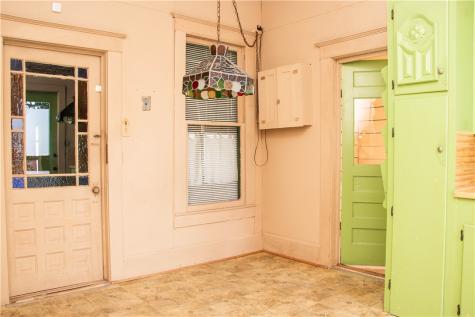 207 W. Carter Street Beeville TX 78102