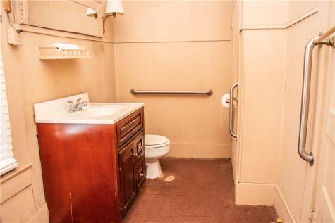 207 W. Carter Street Beeville TX 78102