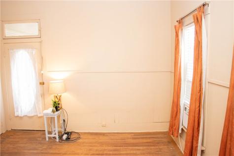 207 W. Carter Street Beeville TX 78102