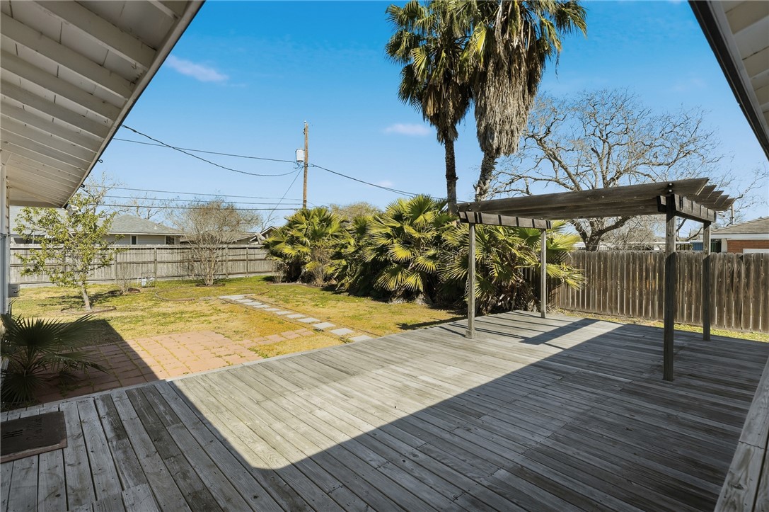 350 Doddridge Street Corpus Christi TX 78411