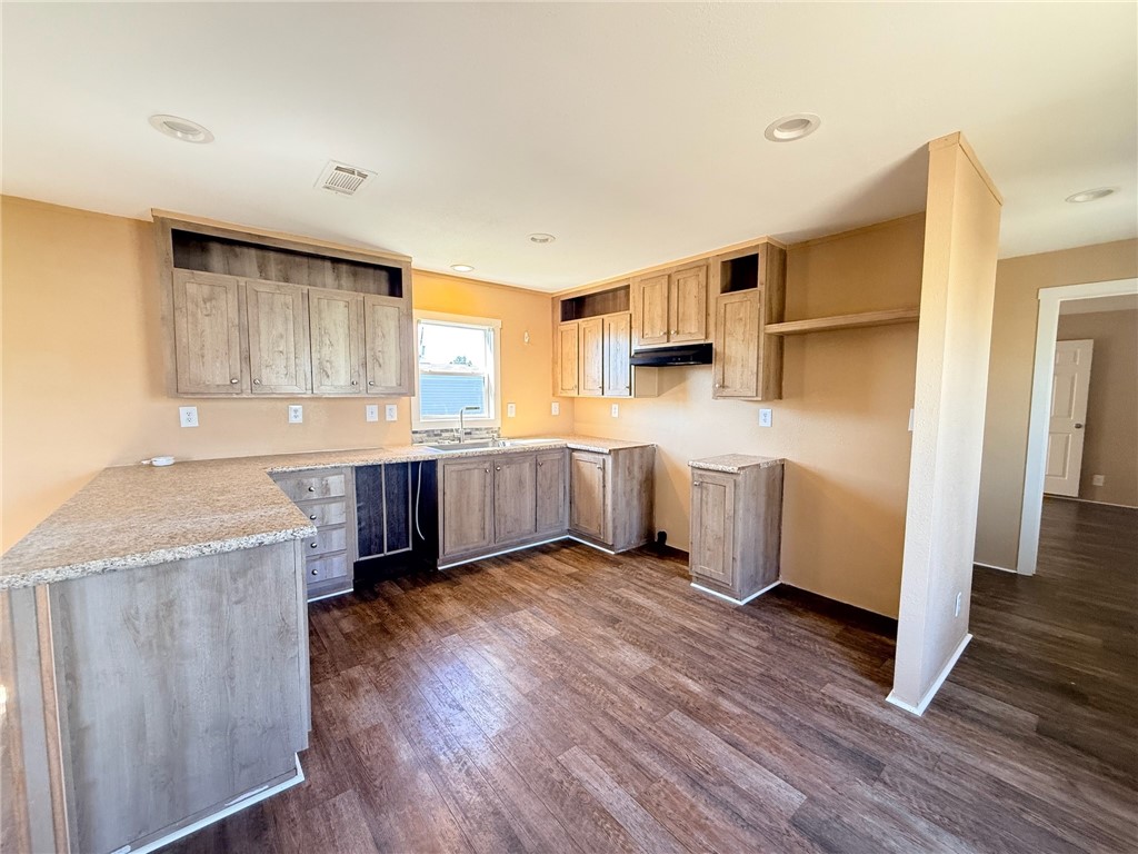 1010 Redmond Street Corpus Christi TX 78418