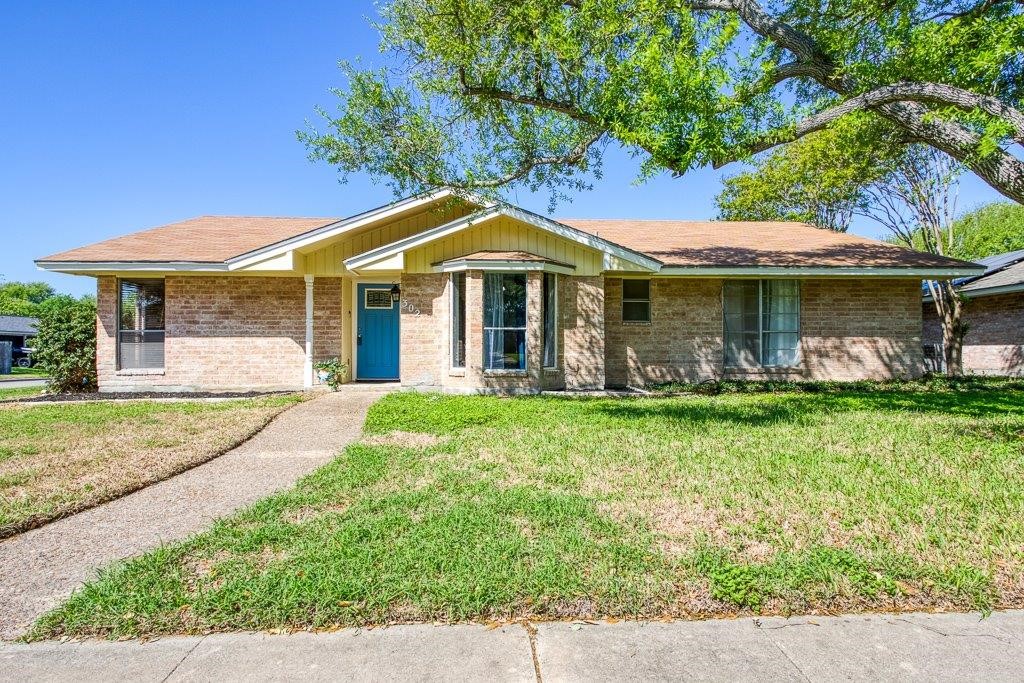 302 Poesta Drive Portland TX 78374
