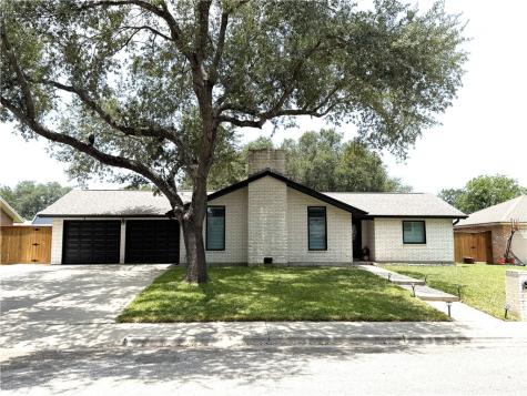 1413 Alta Vista Street Alice TX 78332