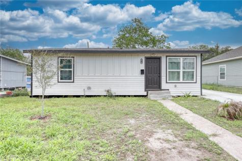 1445 Buenos Aires Street Corpus Christi TX 78417