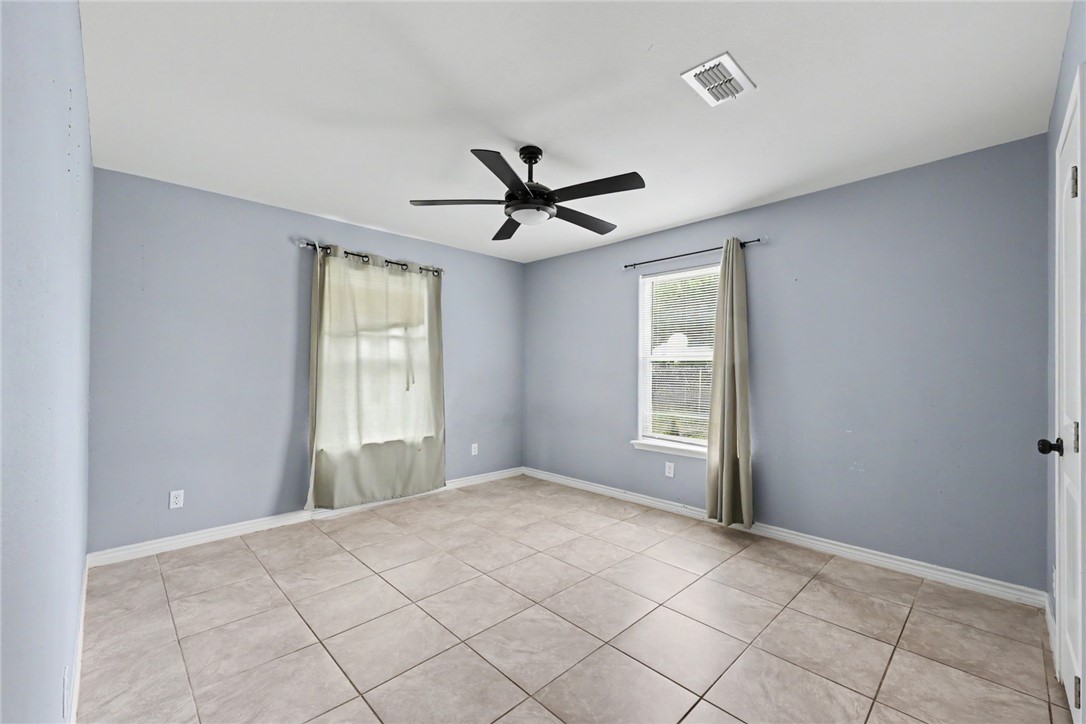 1445 Buenos Aires Street Corpus Christi TX 78417