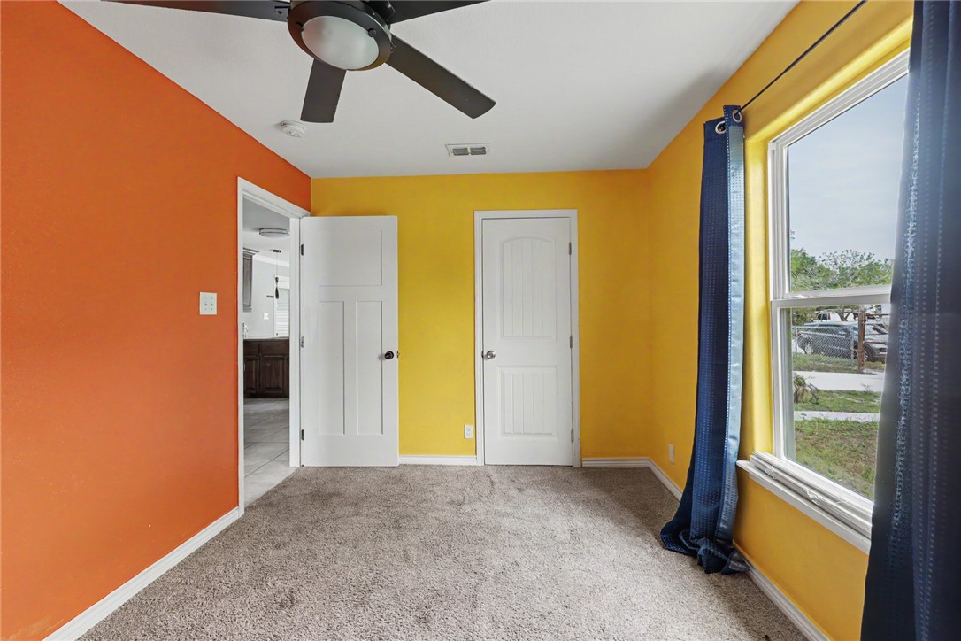 1445 Buenos Aires Street Corpus Christi TX 78417