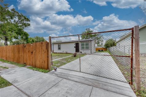1445 Buenos Aires Street Corpus Christi TX 78417