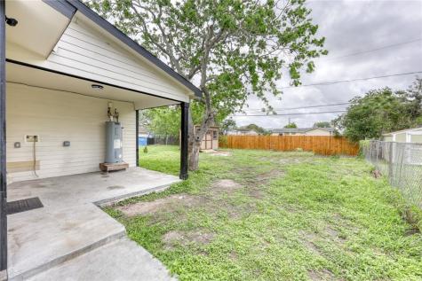 1445 Buenos Aires Street Corpus Christi TX 78417