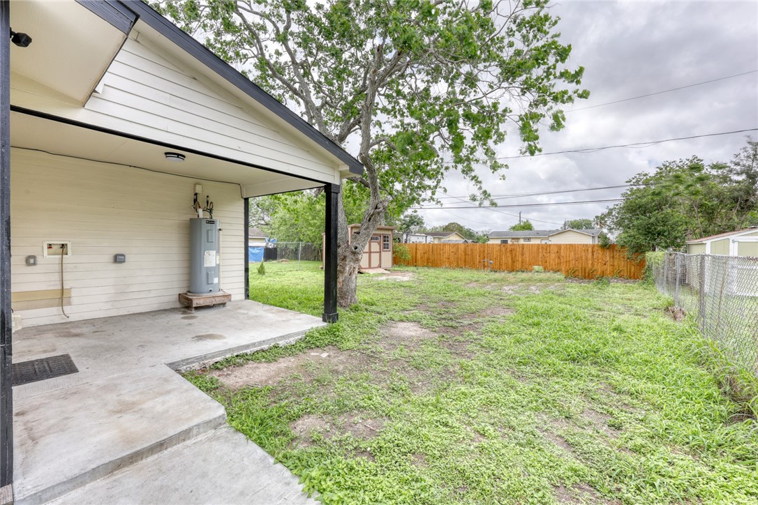 1445 Buenos Aires Street Corpus Christi TX 78417