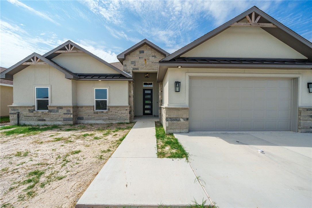 115 Chiman Creek Portland TX 78374