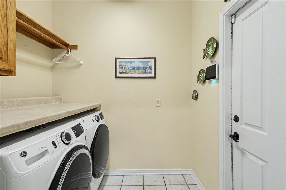 105 Windjammer Street Rockport TX 78382