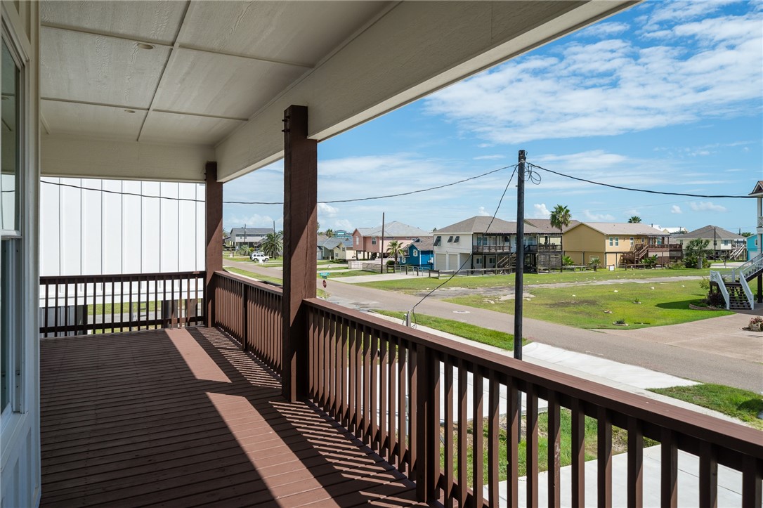 1007 S Live Oak Street Rockport TX 78382