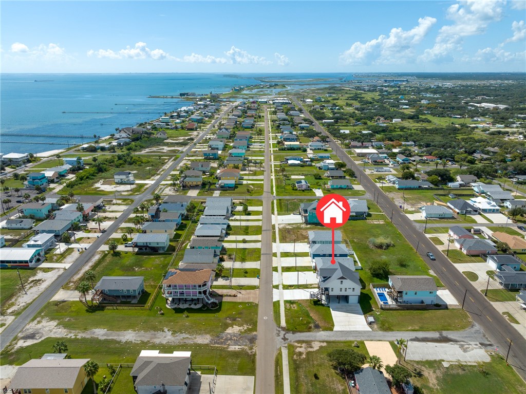 1007 S Live Oak Street Rockport TX 78382