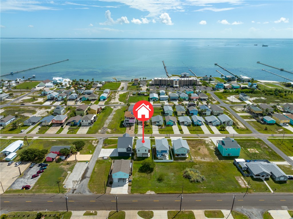 1007 S Live Oak Street Rockport TX 78382