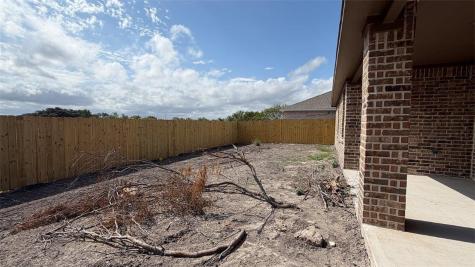 3541 Sahar Lake Drive Robstown TX 78380