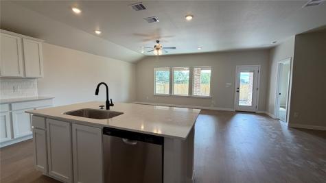 3541 Sahar Lake Drive Robstown TX 78380