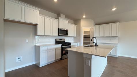 3541 Sahar Lake Drive Robstown TX 78380