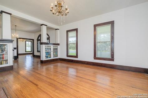 519 Fm 623 E Pettus TX 78146