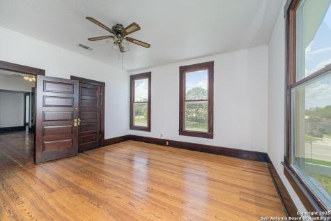 519 Fm 623 E Pettus TX 78146