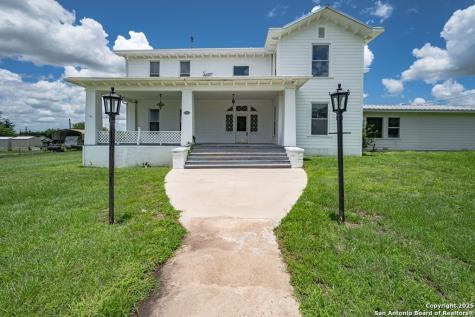 519 Fm 623 E Pettus TX 78146