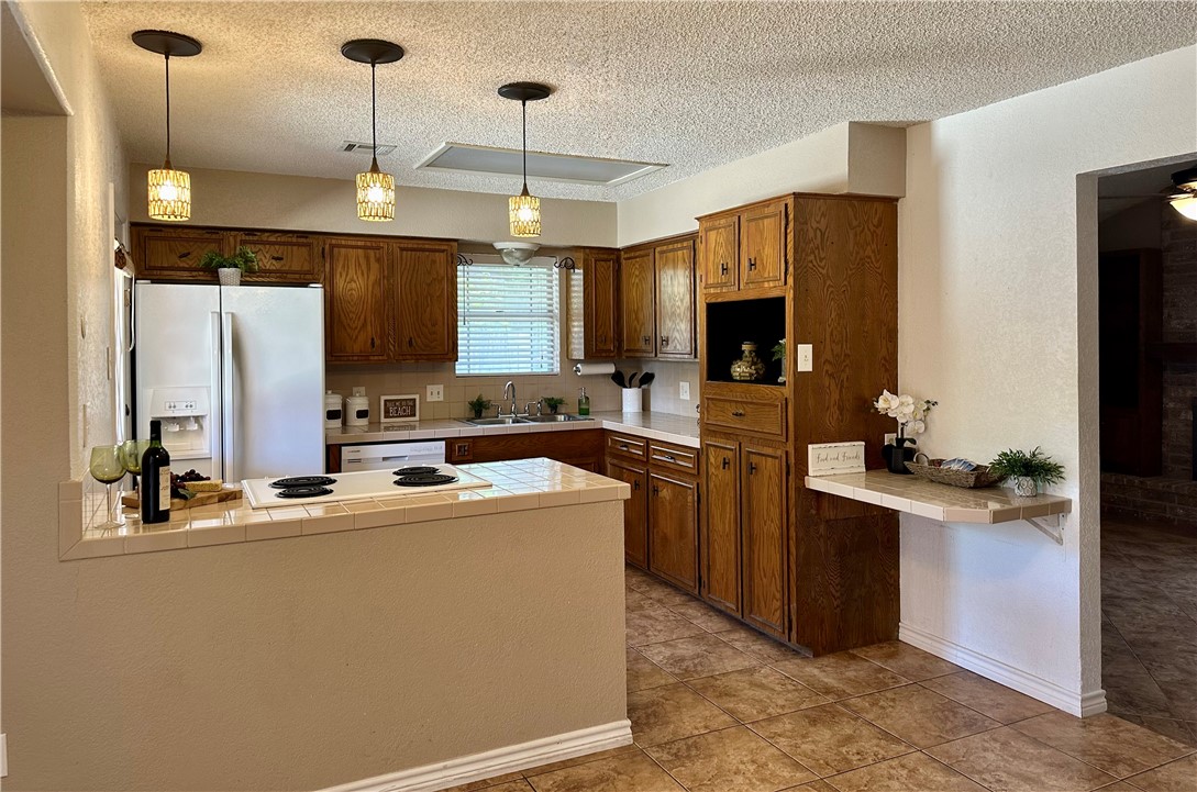 3233 Dunbarton Oak Street Corpus Christi TX 78414