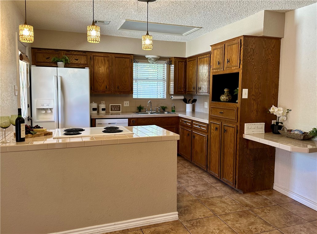 3233 Dunbarton Oak Street Corpus Christi TX 78414