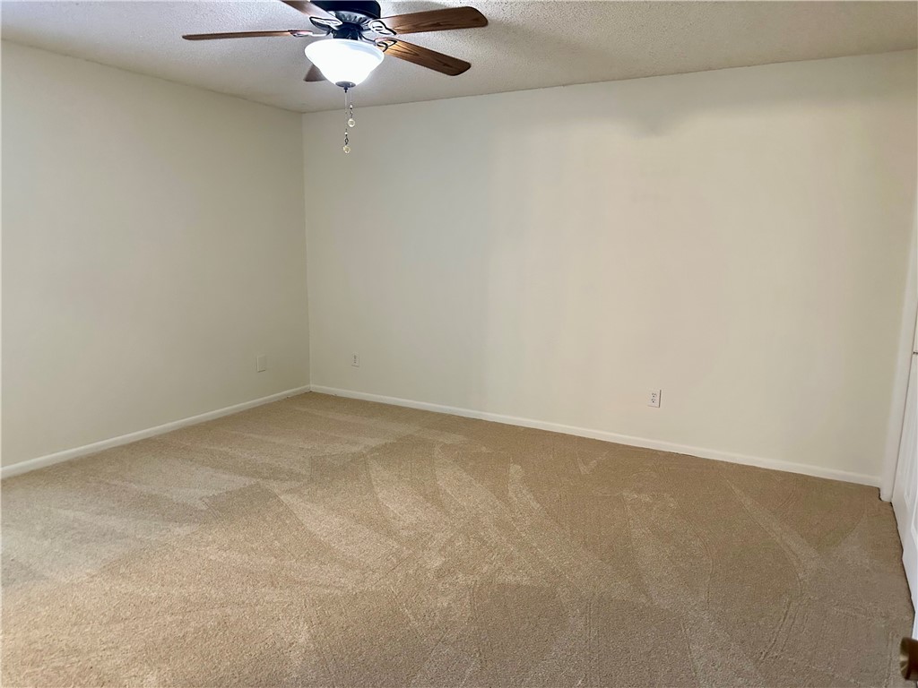 3233 Dunbarton Oak Street Corpus Christi TX 78414