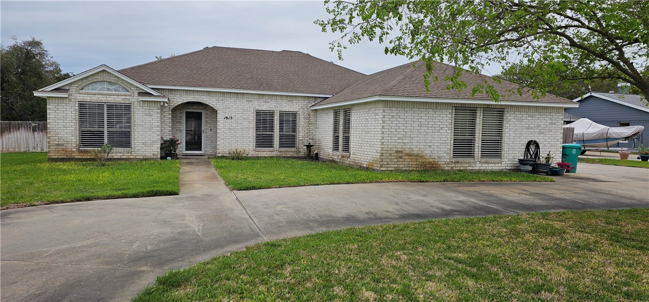 1815 S Saunders Street Aransas Pass TX 78336
