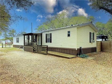17 Farmers Circle Fulton TX 78358