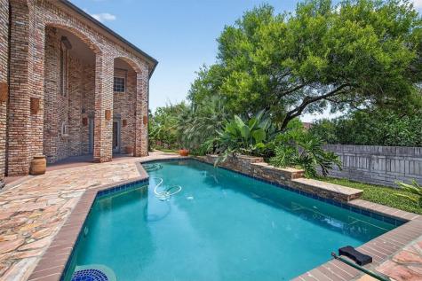 4811 Ocean Drive Corpus Christi TX 78412