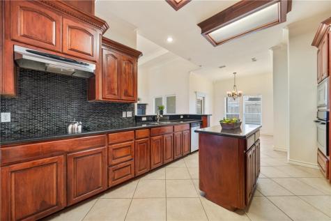6825 Island Park Court Corpus Christi TX 78414