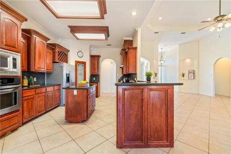 6825 Island Park Court Corpus Christi TX 78414