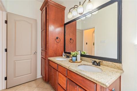 6825 Island Park Court Corpus Christi TX 78414