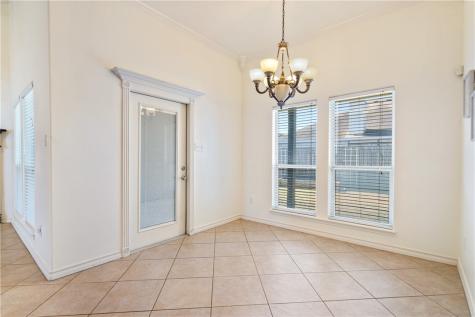 6825 Island Park Court Corpus Christi TX 78414