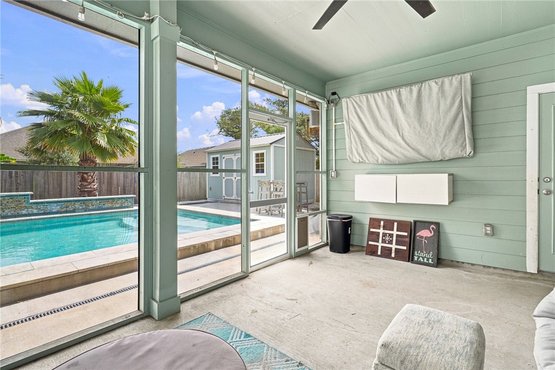 137 Angel Oak Drive Rockport TX 78382