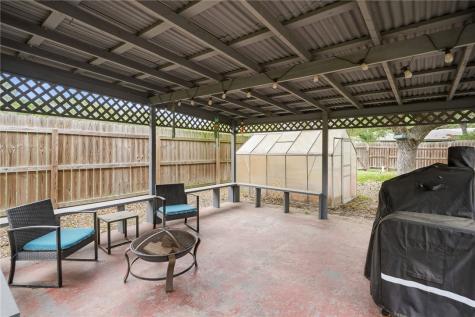 1268 Oak Park Drive Aransas Pass TX 78336
