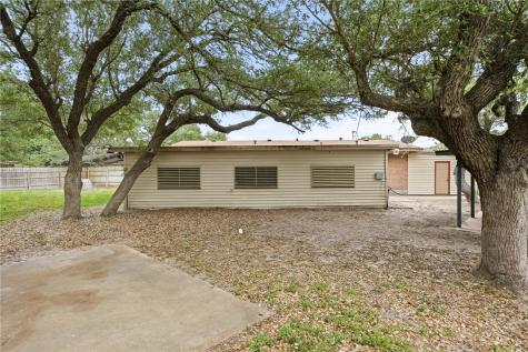 1268 Oak Park Drive Aransas Pass TX 78336