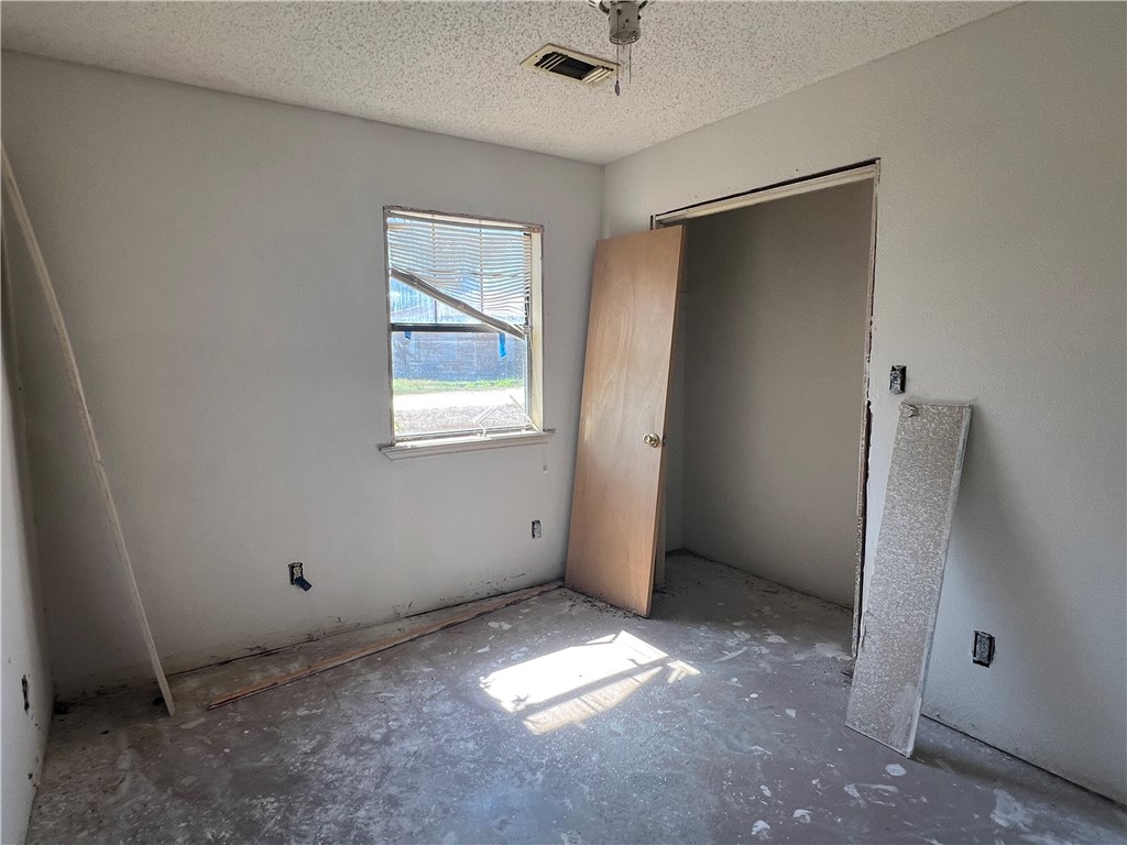 129 Mystic Drive George West TX 78022