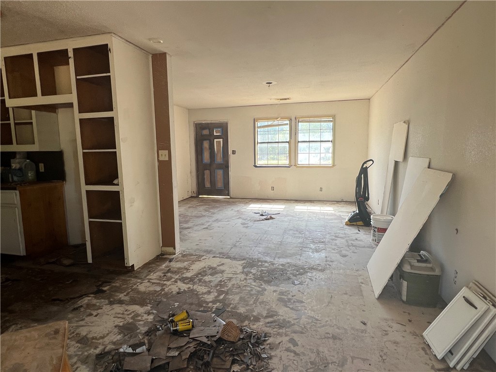 129 Mystic Drive George West TX 78022
