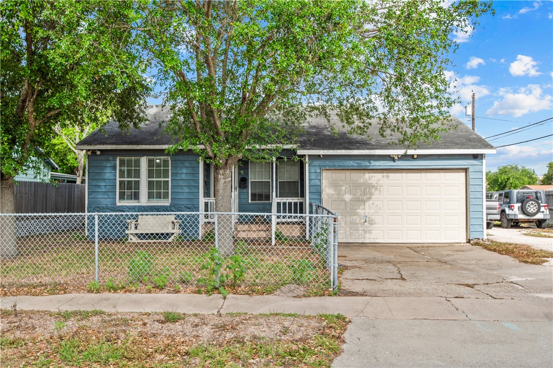 4905 Willowbrook Drive Corpus Christi TX 78411