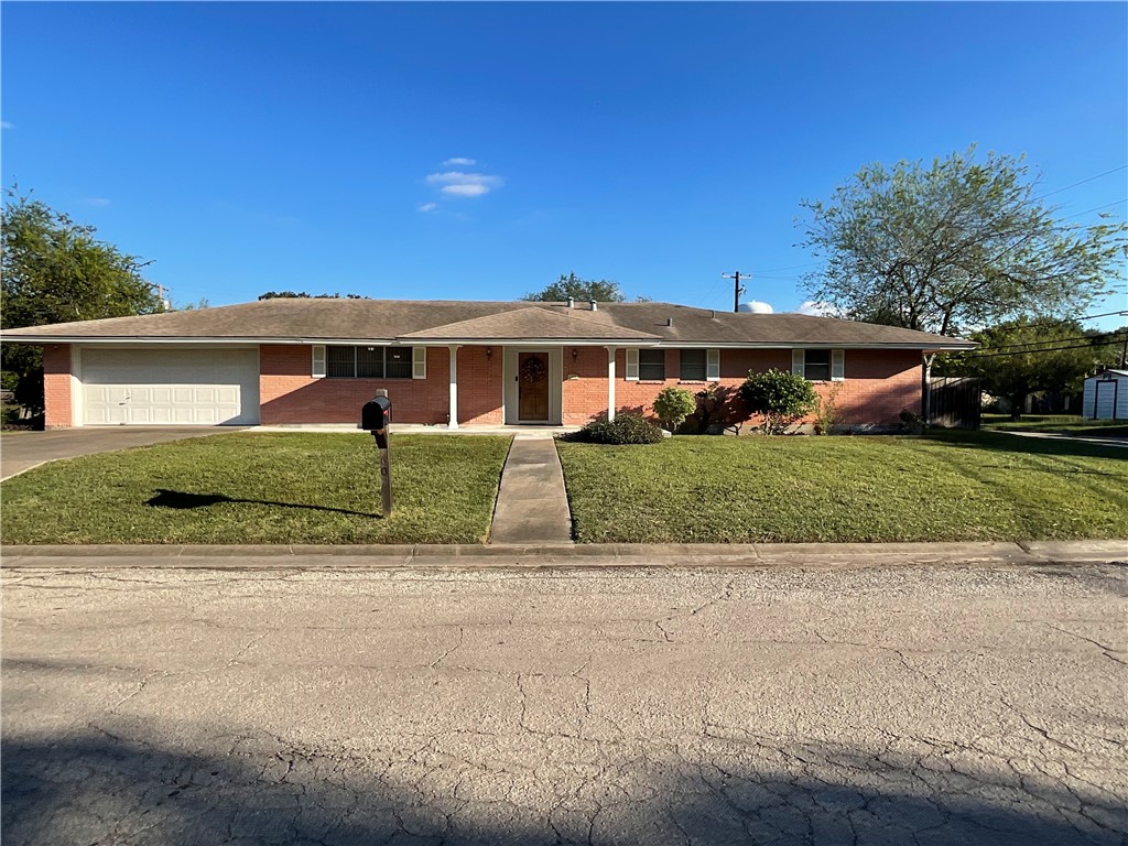 602 Reynolds Avenue Taft TX 78390