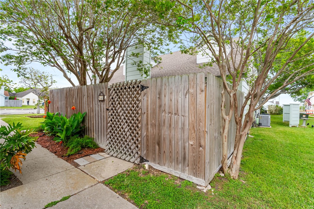 7252 The Mansions Dr Q-3 Corpus Christi TX 78414