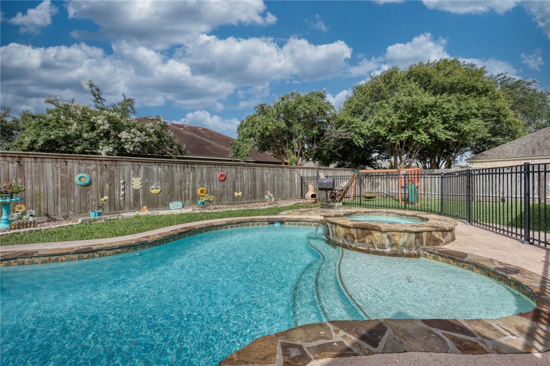5609 Leicester Street Corpus Christi TX 78414