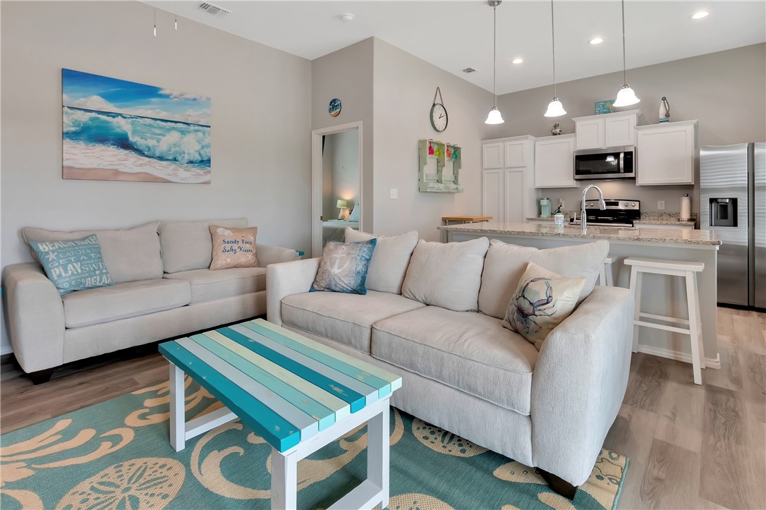 143 Paradise Dr E Rockport TX 78382