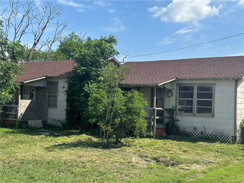 806 S 12th Street Kingsville TX 78363